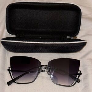 Raya X Vixen- Faded Black